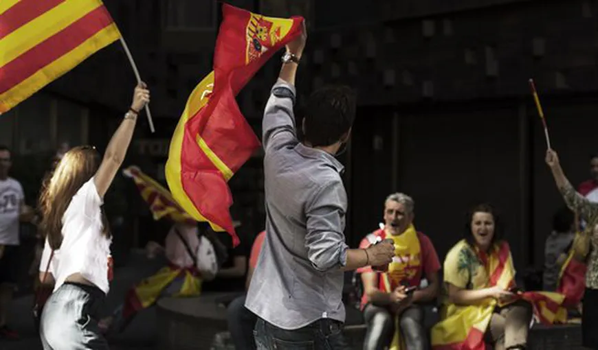 Guvernul de la Madrid ameninţă cu suspendarea autonomiei Cataloniei. Ultimatumul dat Barcelonei expiră joi