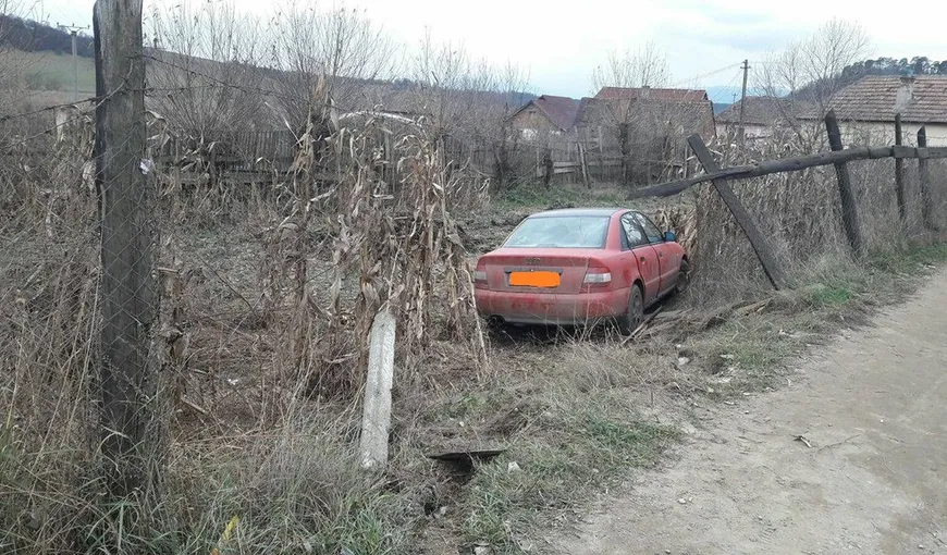 Urmărire ca-n filme în Sibiu. Un bărbat, fără permis şi cu maşina neînmatriculată, a intrat în gard şi apoi a fugit