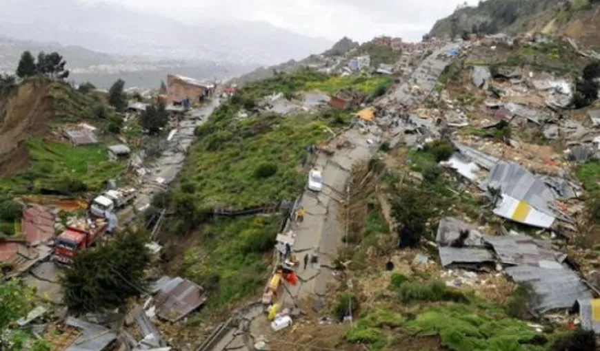 Cel puţin patru morţi şi 19 dispăruţi după o aluncare de teren în Columbia