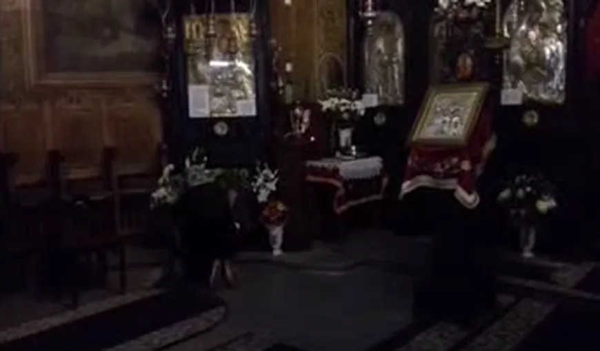 ICOANĂ FĂCĂTOARE DE MINUNI în Buzău. Ce miracole a făcut pentru cei care s-au rugat la ea VIDEO