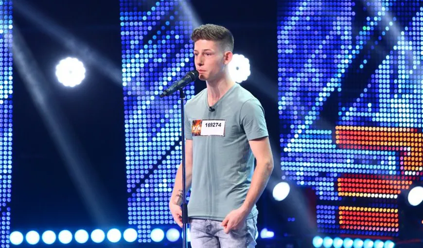 X Factor. Povestea impresionantă a tânărului cu 24 de fraţi care a copilărit în centre de plasament