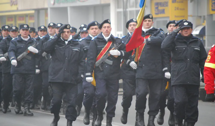 Pregătiri pentru Ziua Naţională la Alba Iulia: Defilare cu 400 de militari şi 45 de mijloace tehnice de luptă