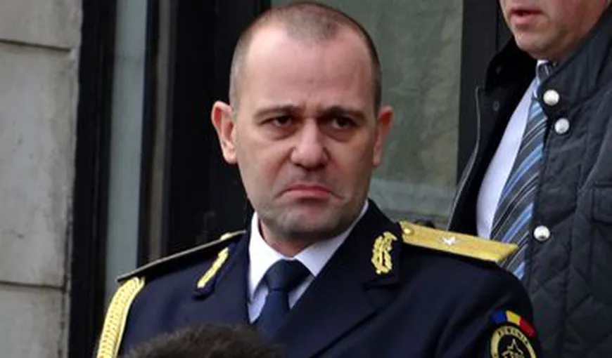 Comisia SRI intenţionează să-l invite la audieri pe generalul SRI Dumitru Dumbravă