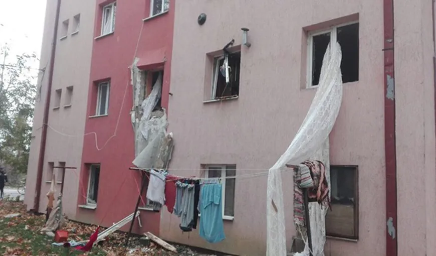 Explozie puternică într-un bloc din Lugoj. O persoană a fost rănită, iar alte 20 au fost evacuate de urgenţă