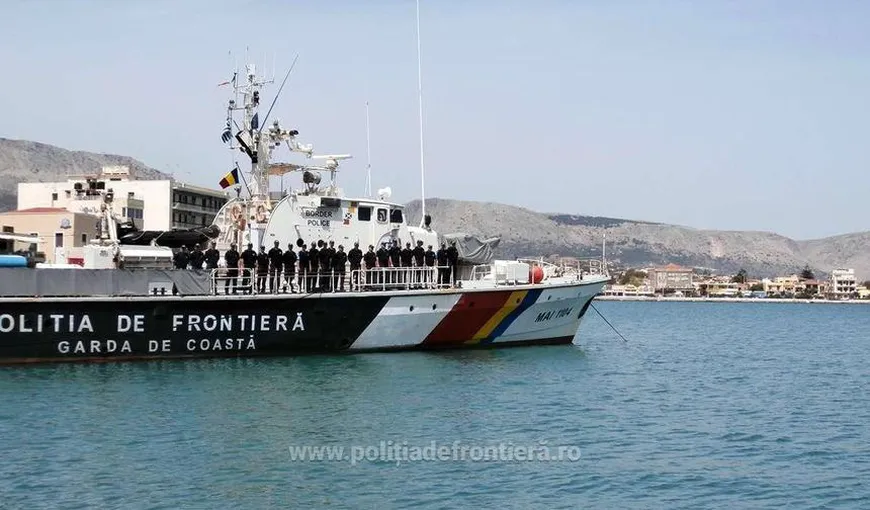 Poliţiştii de frontieră români au salvat aproape 70 de migranţi aflaţi pe o ambarcaţiune în Marea Egee