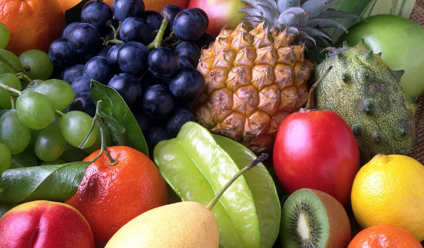 Cum să îndepărtezi pesticidele de pe fructe. Soluţia este un ingredient ieftin din bucătăria ta