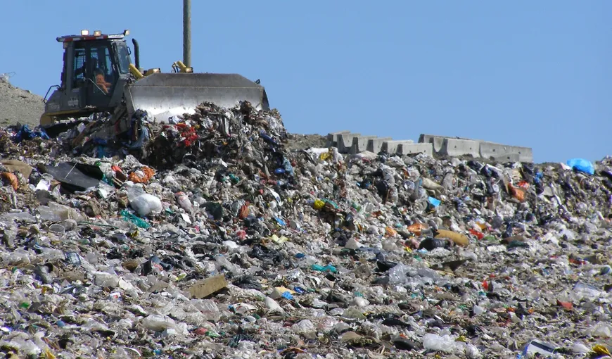 România, condamnată la Curtea de Justiţie a UE pentru depozitele de deşeuri: 68 de gropi de gunoi neconforme încă în funcţiune