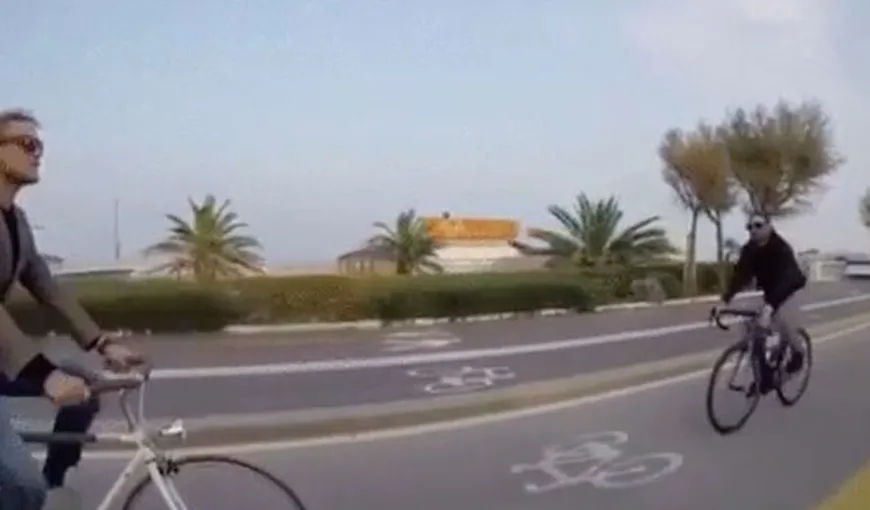 Cum şi-a păcălit un biciclist prietenii de pe internet. Iluzia pe care a creat-o a devenit virală VIDEO