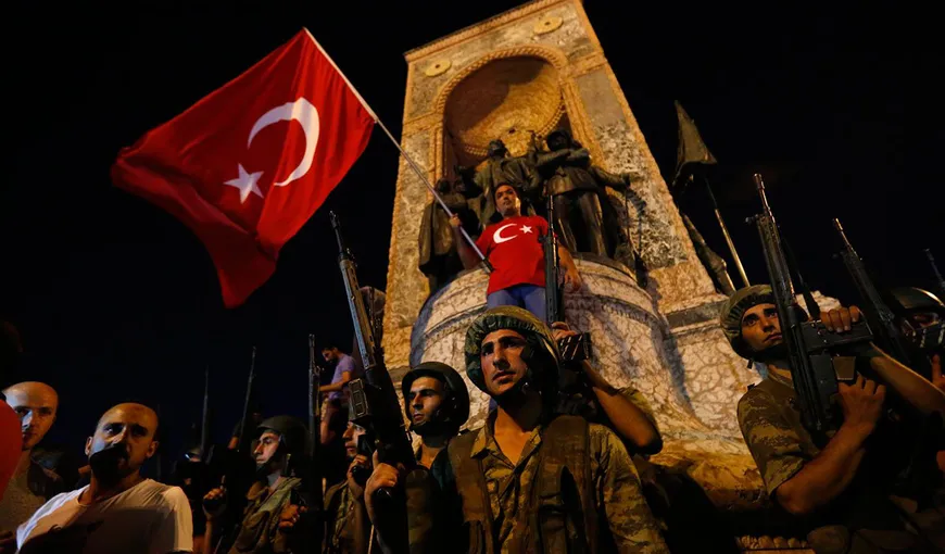 Peste 330 de miliari, arestaţi în Turcia. Sunt bănuiţi de legături cu gruparea clericului Fethullah Gulen