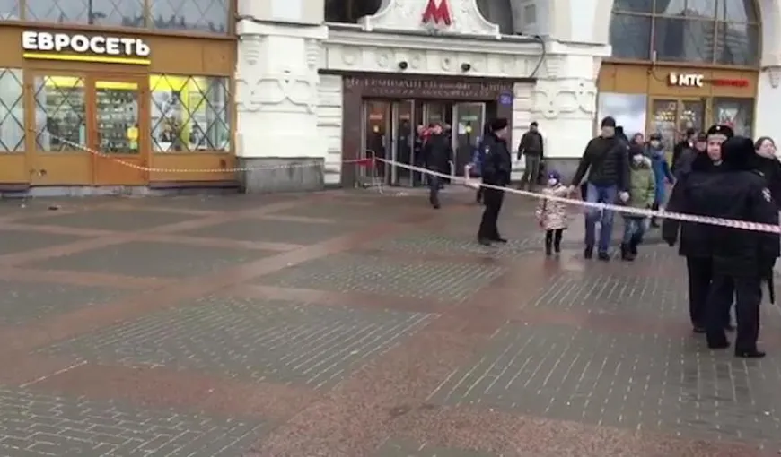 Mii de persoane, evacuate din centre comerciale, hoteluri, cinematografe şi teatre din Moscova, după ameninţări cu bombă