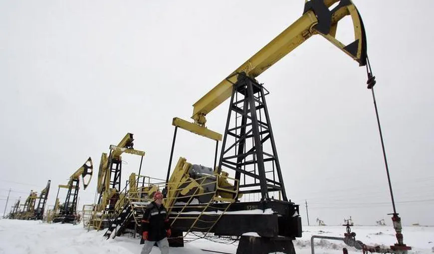 Rusia anunţă că este dispusă să prelungească acordul de reducere a producţiei de petrol