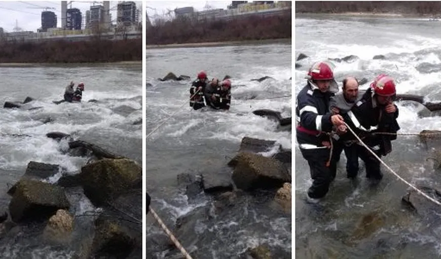 Un bărbat căzut în râul Jiu a fost salvat cu greu de pompieri