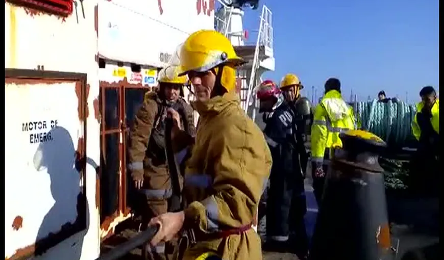 Trei persoane, rănite într-un incendiu produs la o navă din Portul Constanţa Sud Agigea VIDEO