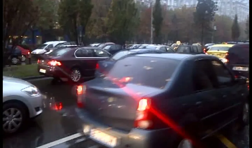 Repetiţia pentru parada de 1 Decembrie blochează marţi traficul în centrul Constanţei