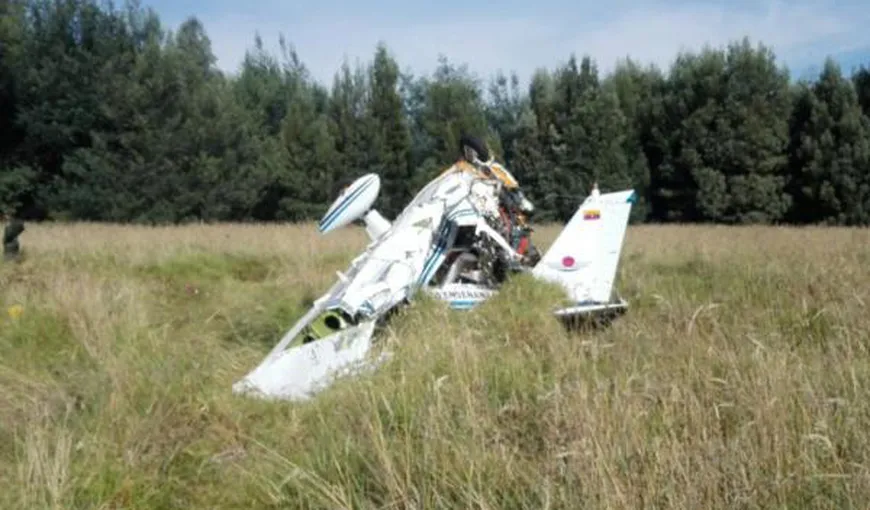 Un avion s-a prăbuşit în Columbia. Instructorul de zbor şi o studentă şi-au pierdut viaţa