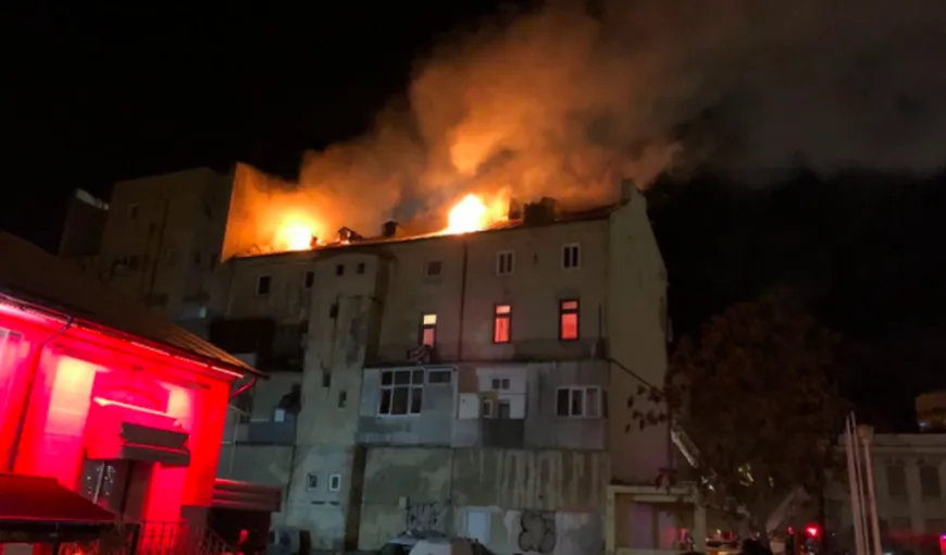 Incendiu DEVASTATOR în centrul oraşului Constanţa VIDEO UPDATE