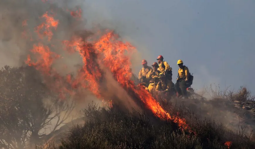 Incendii de vegetaţie în California. Pompierii, depăşiţi de situaţie: Doar mama-natură va decide când îl vom stinge VIDEO