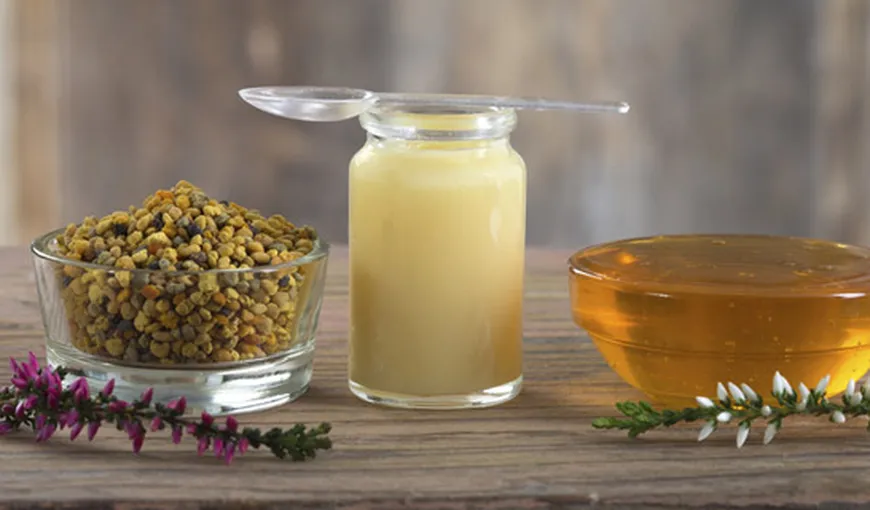 Lăptişorul de matcă şi propolisul, două produse apicole miraculoase ce pot trata peste 50 de boli
