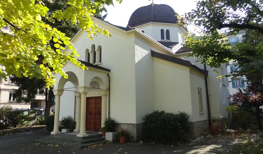 Sicriul cu trupul Regelui Mihai rămâne luni şi marţi la Biserica Ortodoxă Greacă din Lausanne