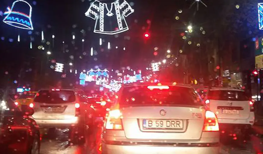 LUMINIŢELE DE CRĂCIUN s-au aprins vineri seară în Capitală. Cum arată iluminatul festiv din acest an VIDEO