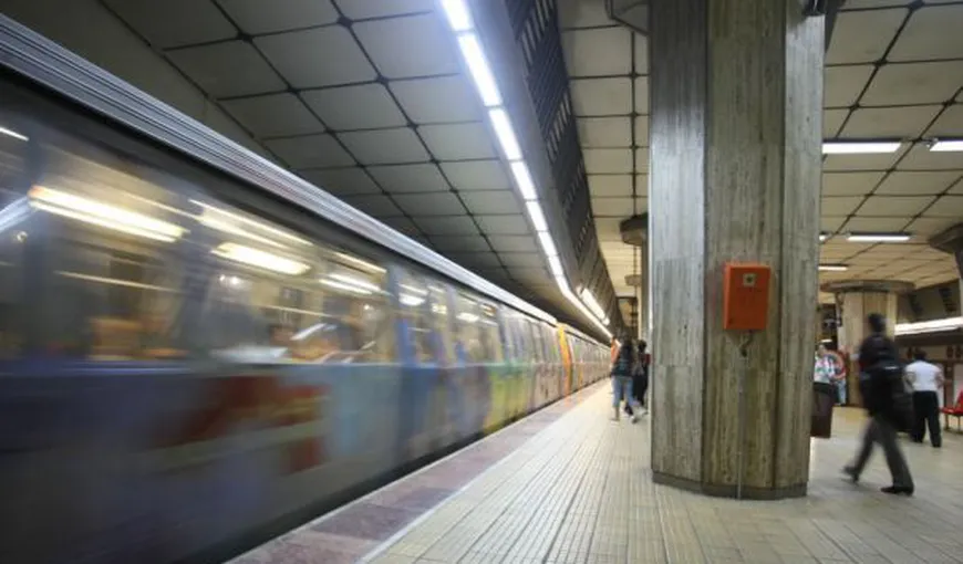 O petiţie pentru instalarea unor „scuturi anti-suicid” pe peroanele de metrou a fost iniţiată online