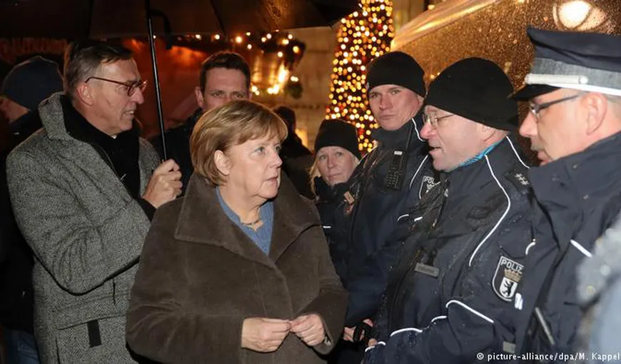 Angela Merkel a mers la târgul de Crăciun unde s-a petrecut atacul terorist de anul trecut