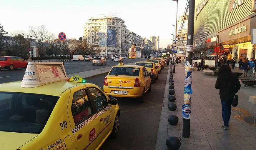 Firea le interzice taximetriştilor să vorbească la telefon şi să discute cu clienţii despre politică, religie şi sex