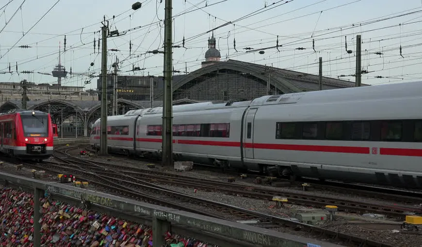 Accident în Germania: Două trenuri s-au ciocnit. Coliziunea s-a soldat cu cel puţin 50 de răniţi