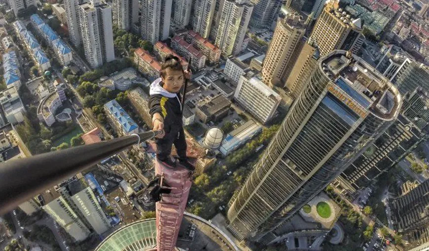 Starul căţărărilor pe acoperişuri a murit la 26 de ani, după ce a căzut de la etajul 62. Ultimul său selfie VIDEO