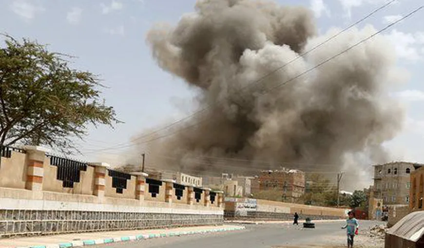 Coaliţia coordonată de Arabia Saudită şi-a intensificat campania de bombardament în Yemen