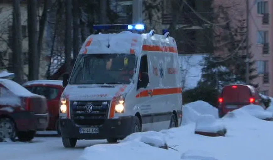 Accident în Suceava. O femeie a murit, iar soţul ei e rănit după ce s-au răsturnat cu maşina