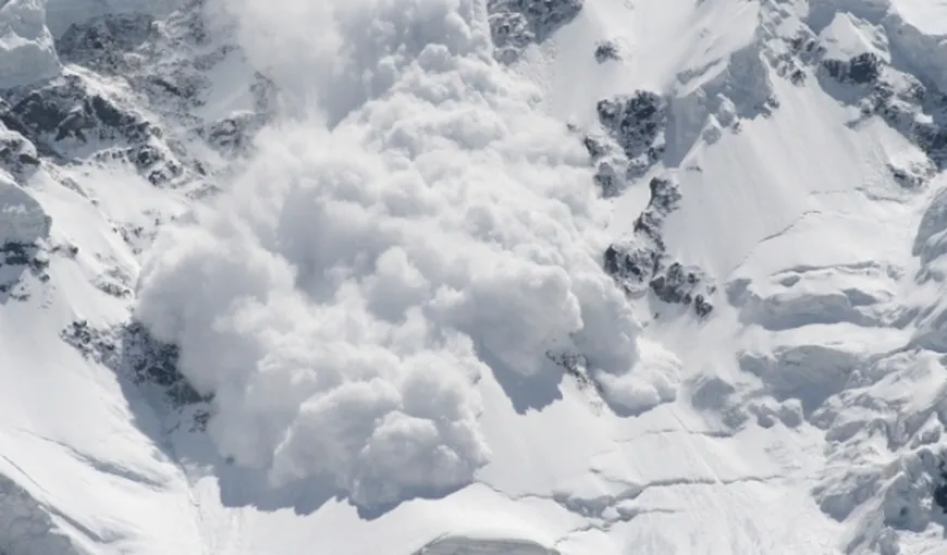 Acţiunile de căutare a bărbatului surprins de avalanşă în Masivul Bucegi, întrerupte pe perioadă nedeterminată din cauza vremii