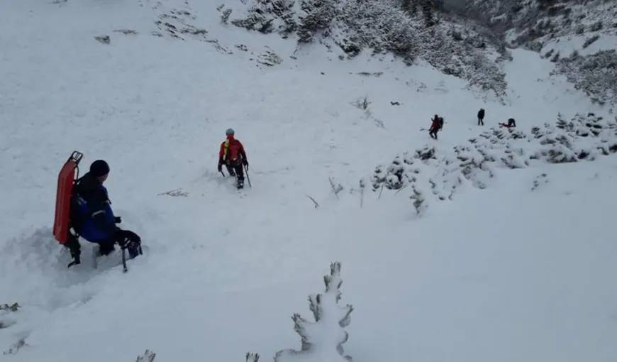 Căutările tânărului DISPĂRUT în urma avalanşei din Bucegi, sistate până luni