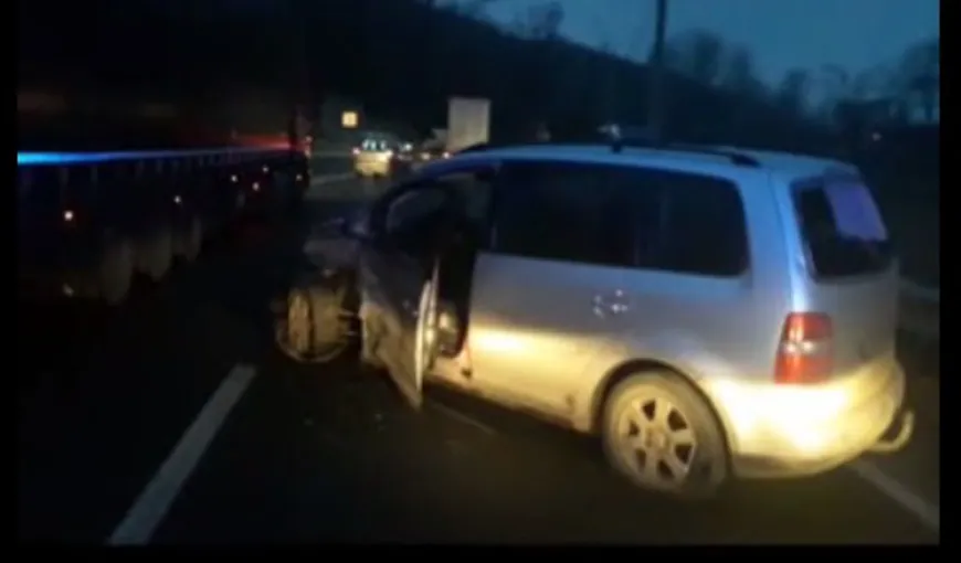 Carambol cu trei maşini, un rănit grav VIDEO