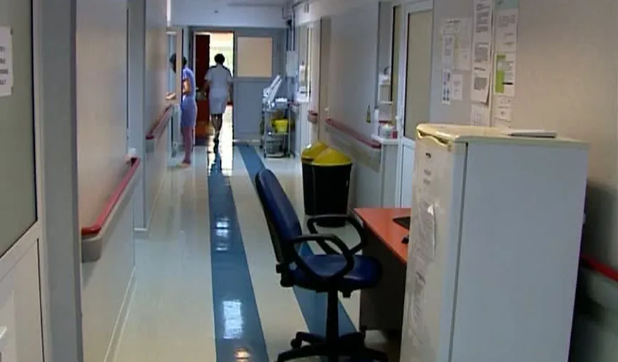 Două infirmiere de la Spitalul de Urgenţă Bistriţa au fost prinse furând bananele pacienţilor