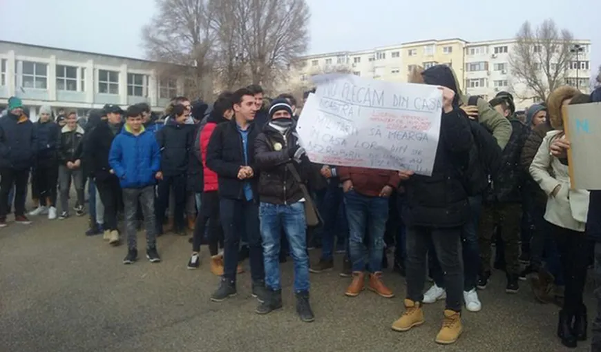 Protest la Colegiul de Marină „Alexandru Ioan Cuza” din Constanţa