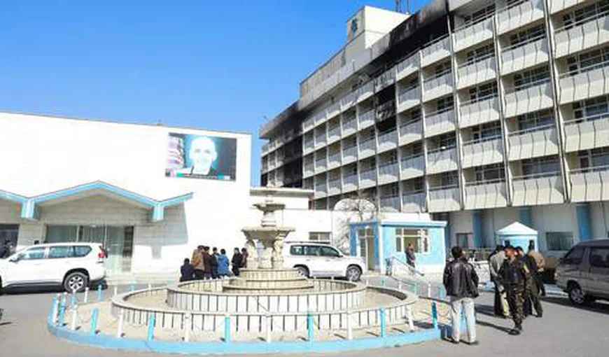 ATAC armat asupra unui hotel din Kabul. Cel puţin 40 de morţi