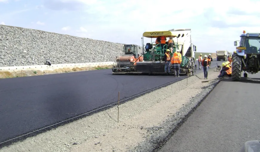Infotrafic: Lucrări de asfaltare pe Autostrada Bucureşti – Piteşti