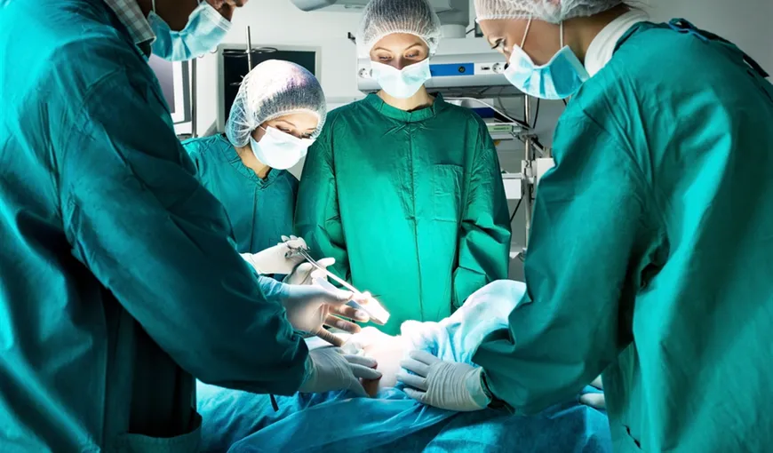 Explozie în sala de operaţii din cauza intestinelor unei femei. Cele mai bizare ştiri medicale din 2017