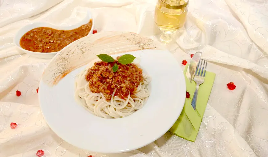 Spaghete Bolognese. Pentru când vi se face poftă de Italia