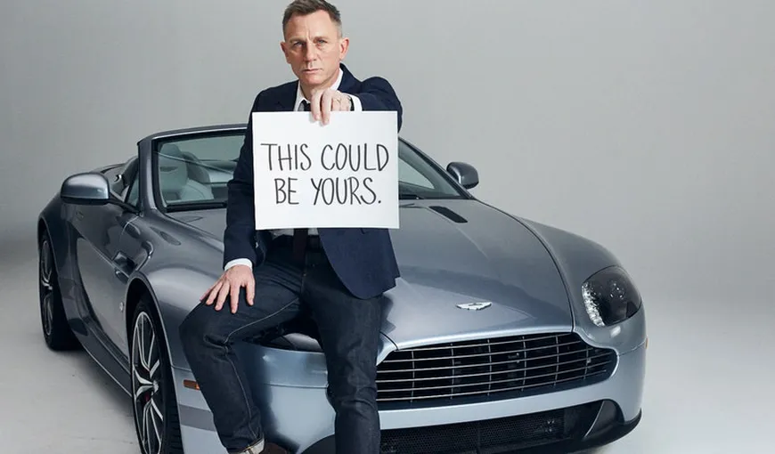 Maşina lui James Bond, scoasă la licitaţie