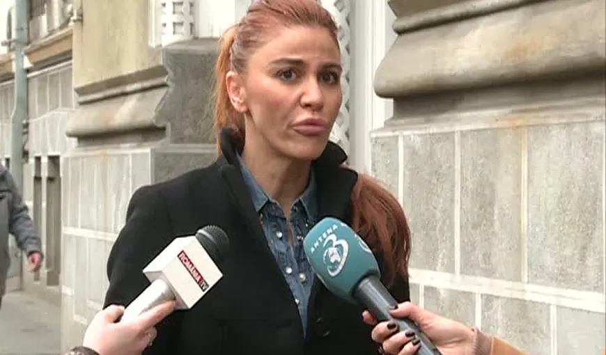 Andreea Cosma a depus plângere penală la IGPR pentru mesajele de ameninţare pe care le-ar fi primit pe telefon