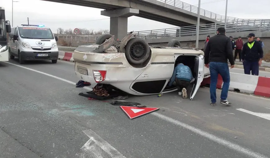 Accident grav în Constanţa, o maşină s-a răsturnat din cauza vitezei