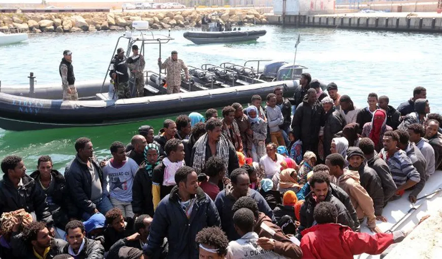Sute de migranţi, salvaţi de Garda de Coastă în largul coastelor Libiei