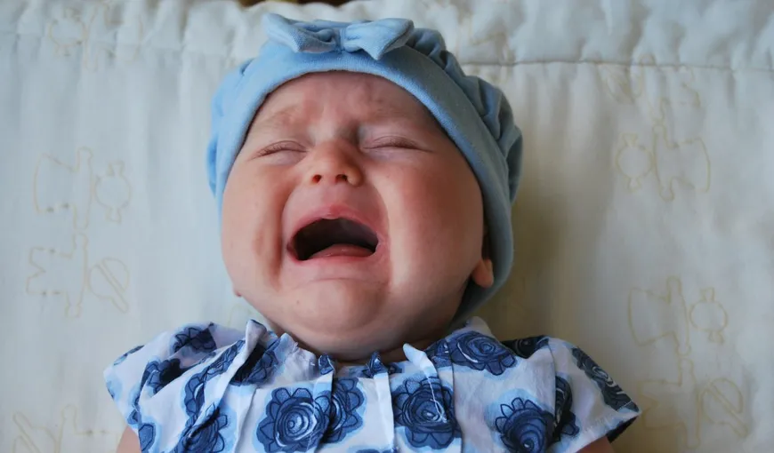 De ce plâng bebeluşii? Top 12 cauze şi ce ai de făcut
