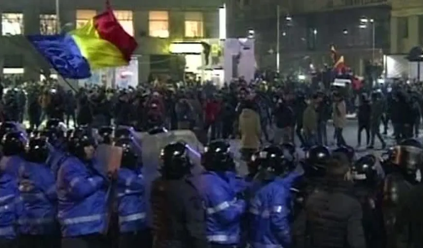 PROTEST RATAT. Doar 250 de persoane au ieşit în stradă în Bucureşti, Cluj-Napoca şi Sibiu