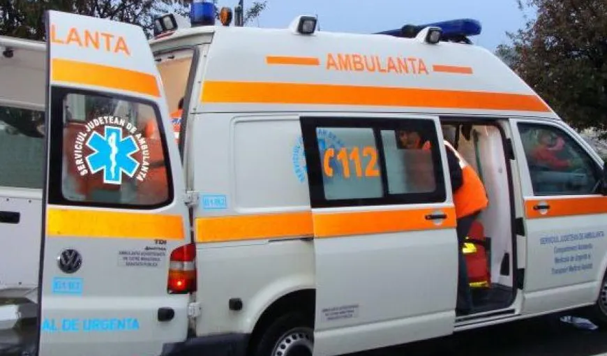 Accident grav în Dâmboviţa. Cinci persoane au fost rănite