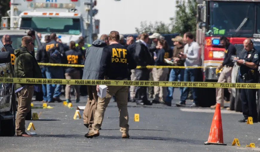 Serie de atacuri cu bombe în Statele Unite: Doi oameni au murit, iar alţi trei au fost răniţi
