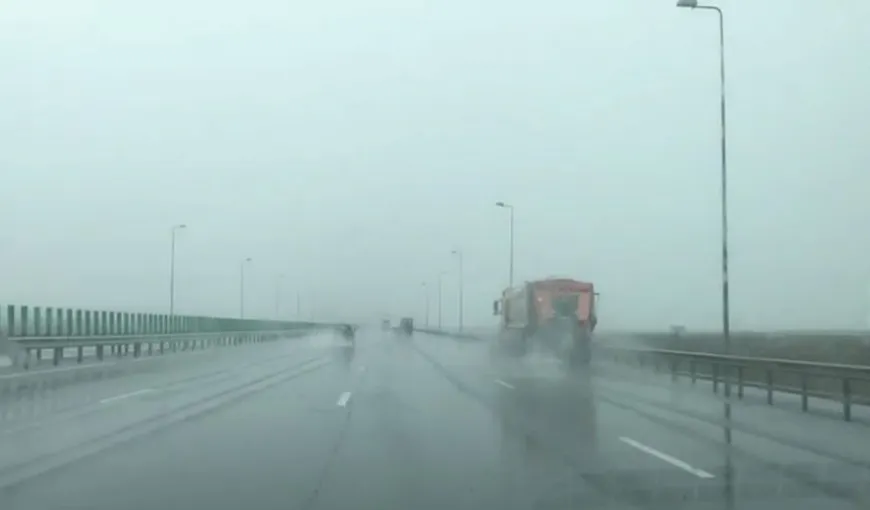 Trafic îngreunat de ploaie pe Autostrada Bucureşti – Piteşti şi Bucureşti – Ploieşti. Alunecări de teren, trenuri întârziate