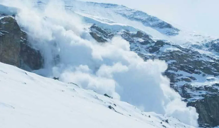 Risc însemnat de avalanşă în munţii Făgăraş şi Bucegi. La Bâlea Lac zăpada depăşeşte 289 de centimetri